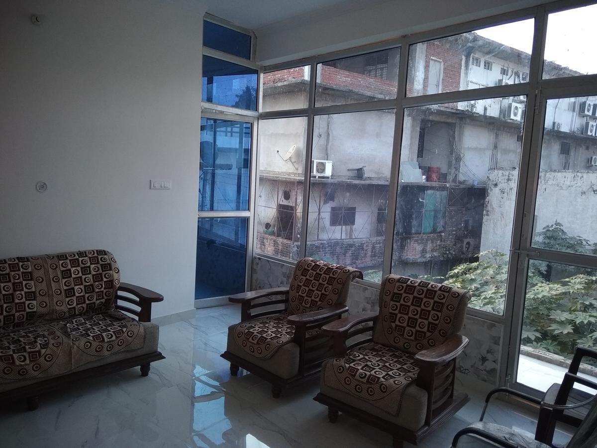 Pardhan Guest House Bara Banki Bagian luar foto